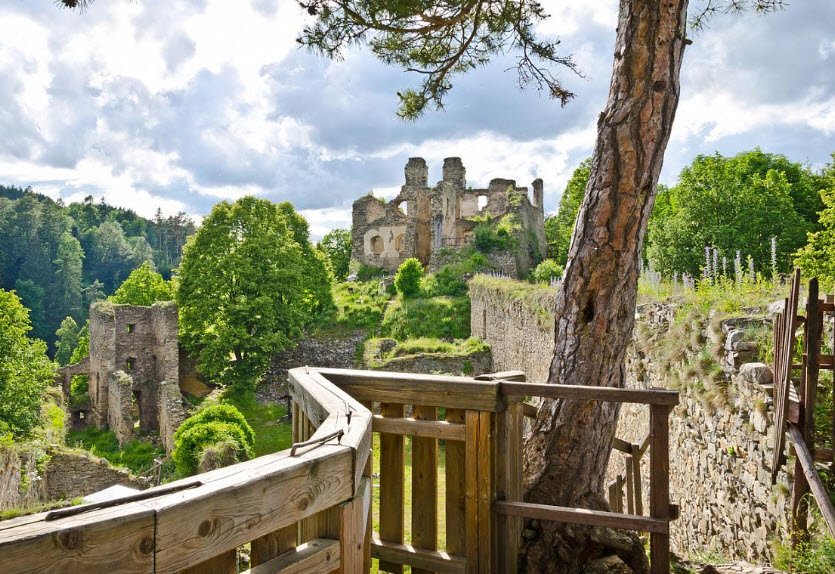 Ruins of Castle Kamenice, Česká Kamenice, Czechia, Czech Republic (Czechia)